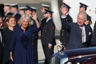 The couple were greeted by foreign secretary David Lammy